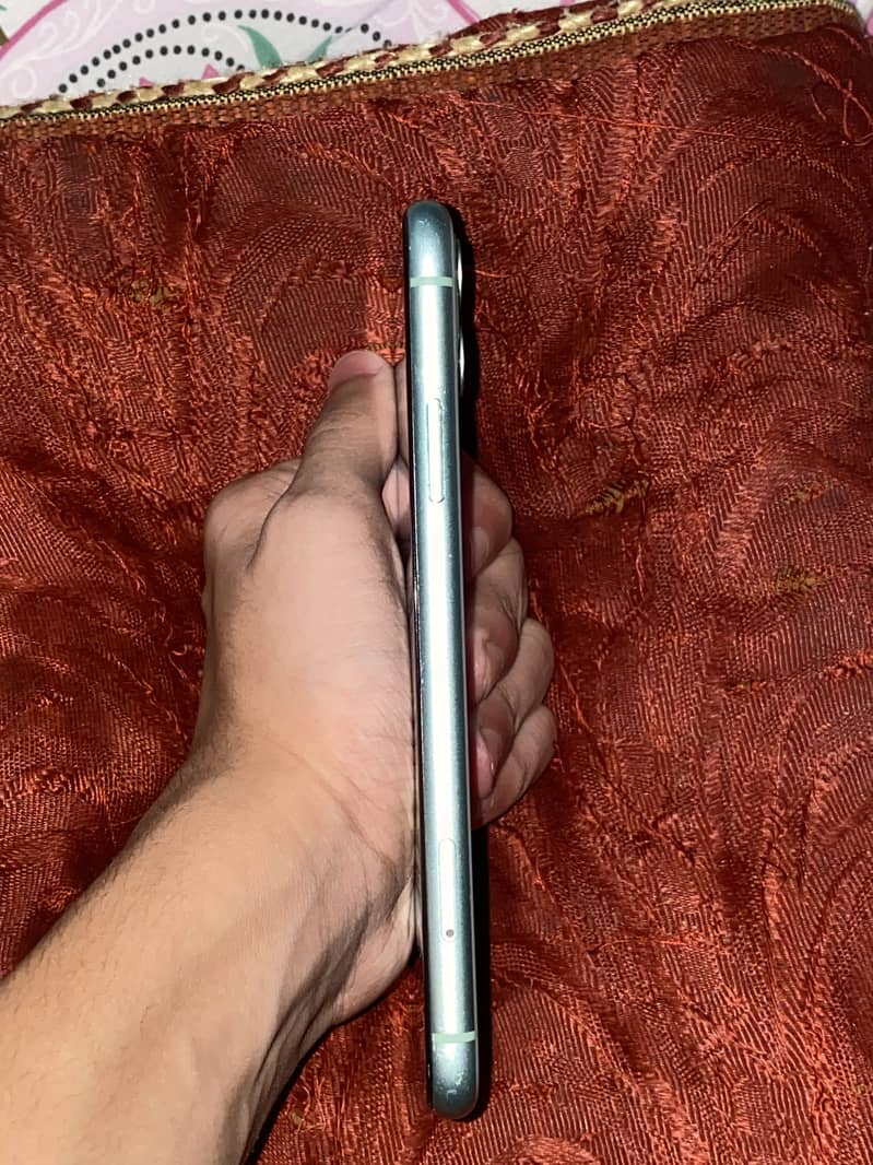 Apple iPhone 11 1