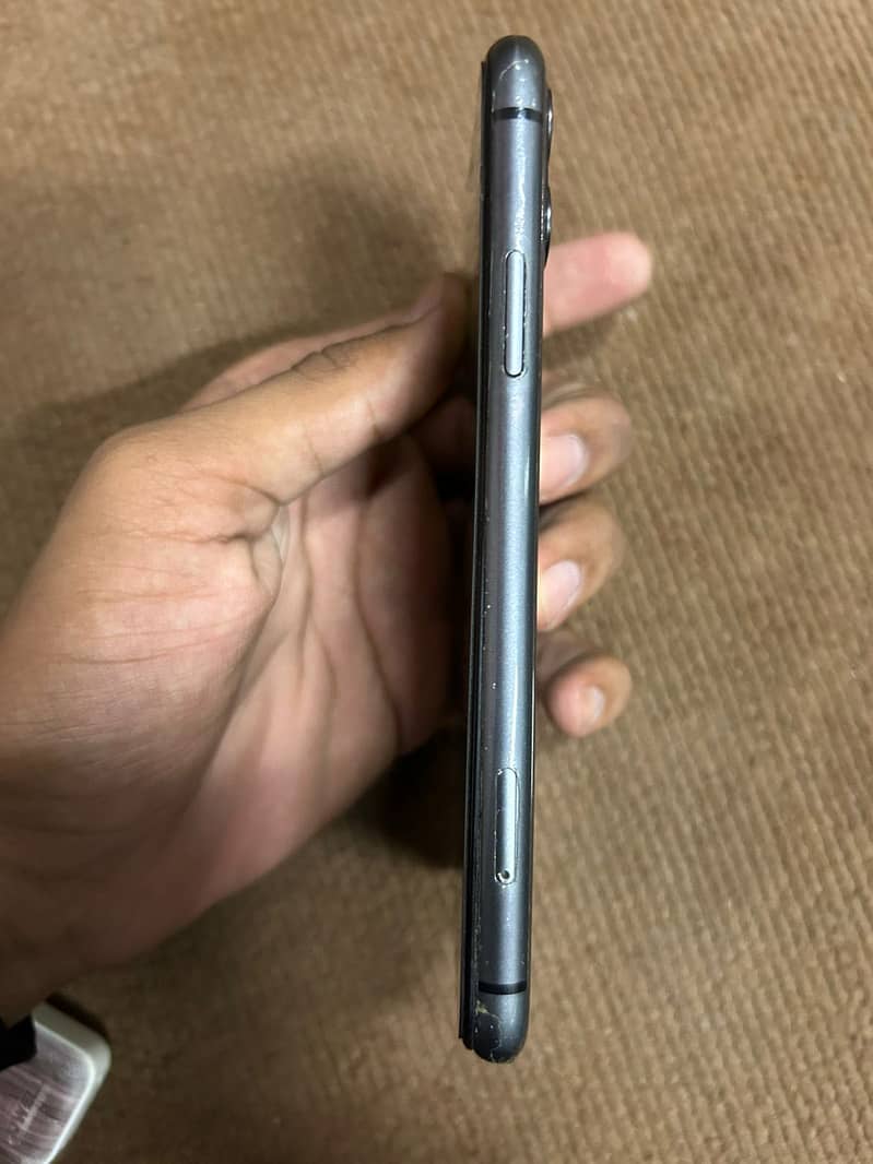 Apple iPhone 11 5