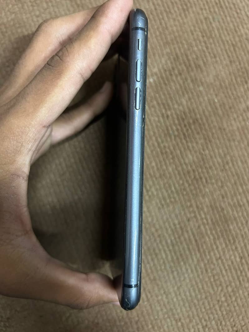 Apple iPhone 11 6