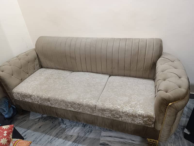 Sofa Set (Almost new) 0