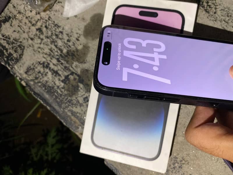 Iphone 14pro max 5