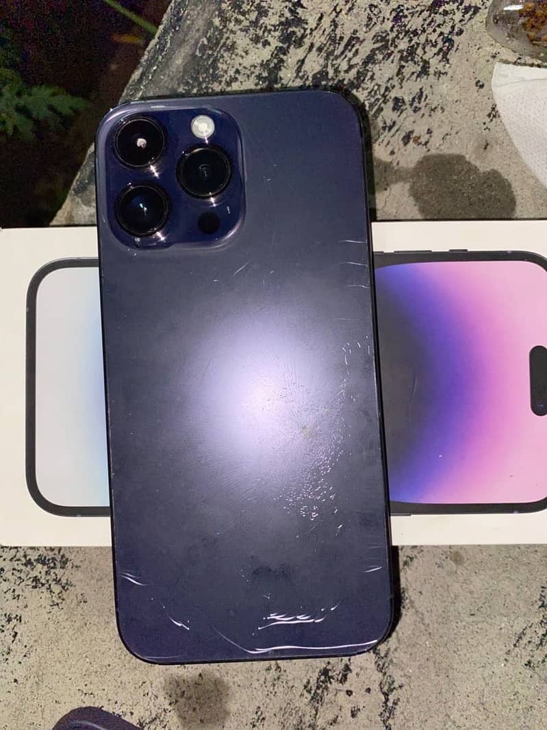 Iphone 14pro max 8