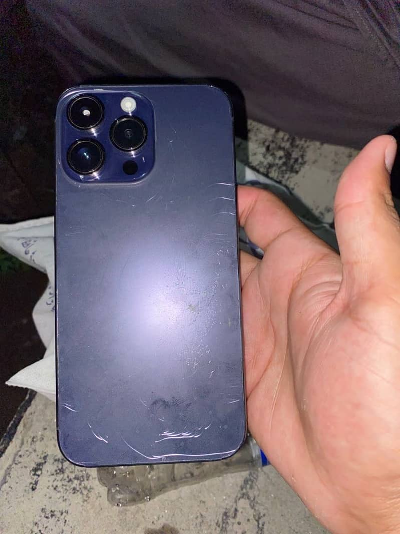 Iphone 14pro max 10