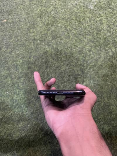 Apple iPhone XR(03298818743) watsapp
