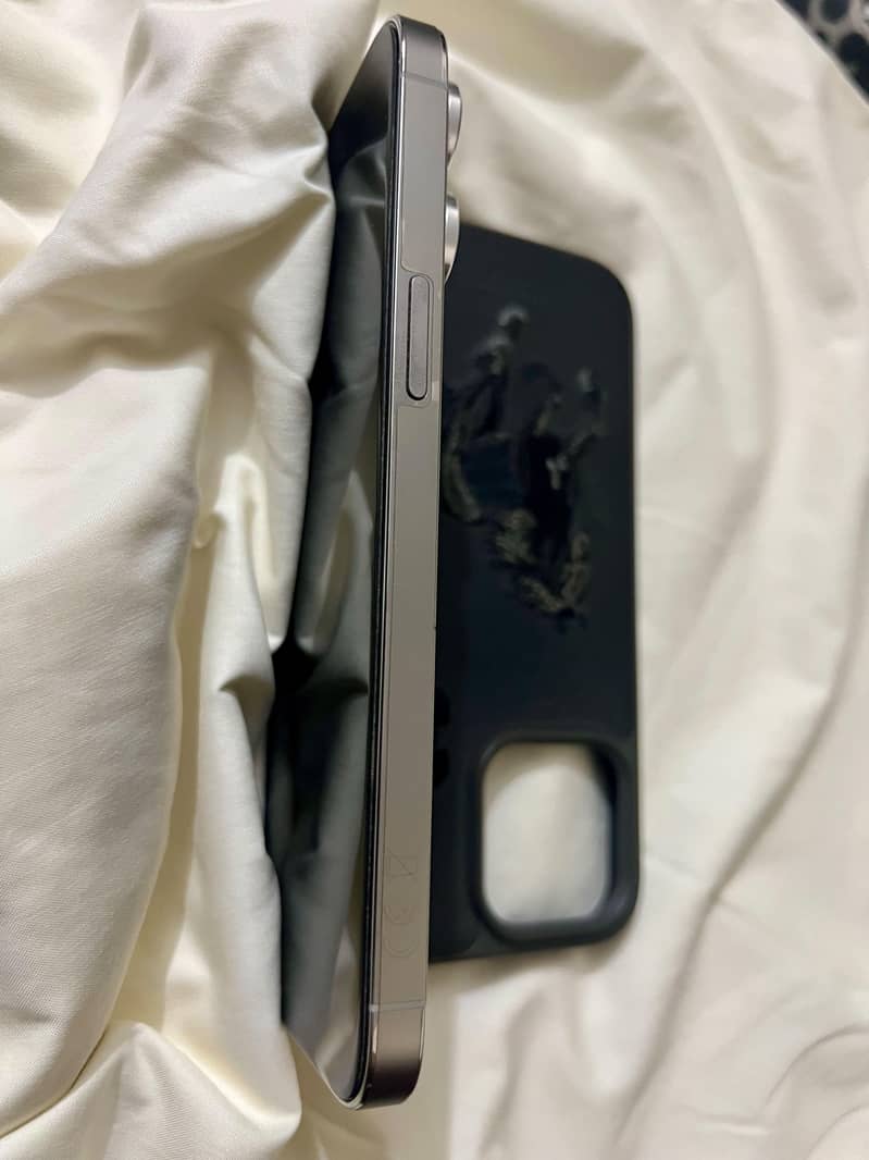 Iphone 14 Pro max 4