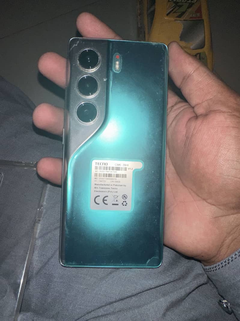 Tecno CAMON 40 Pro 0