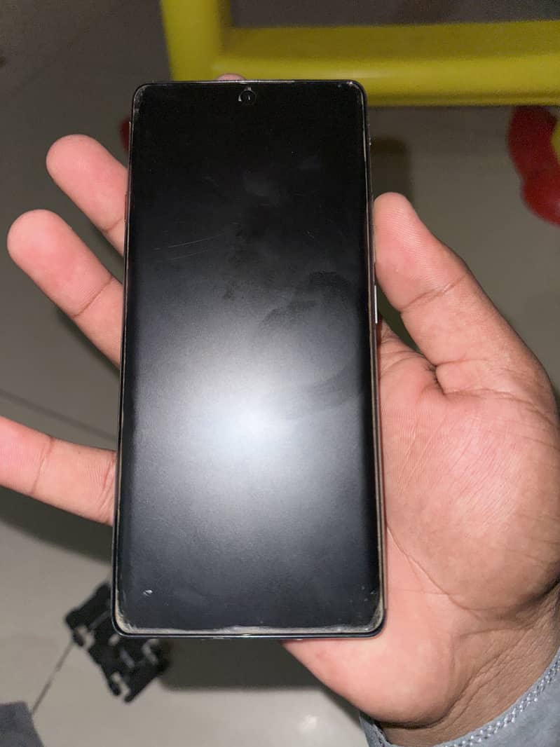 Tecno CAMON 40 Pro 1