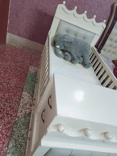 baby cot just like new