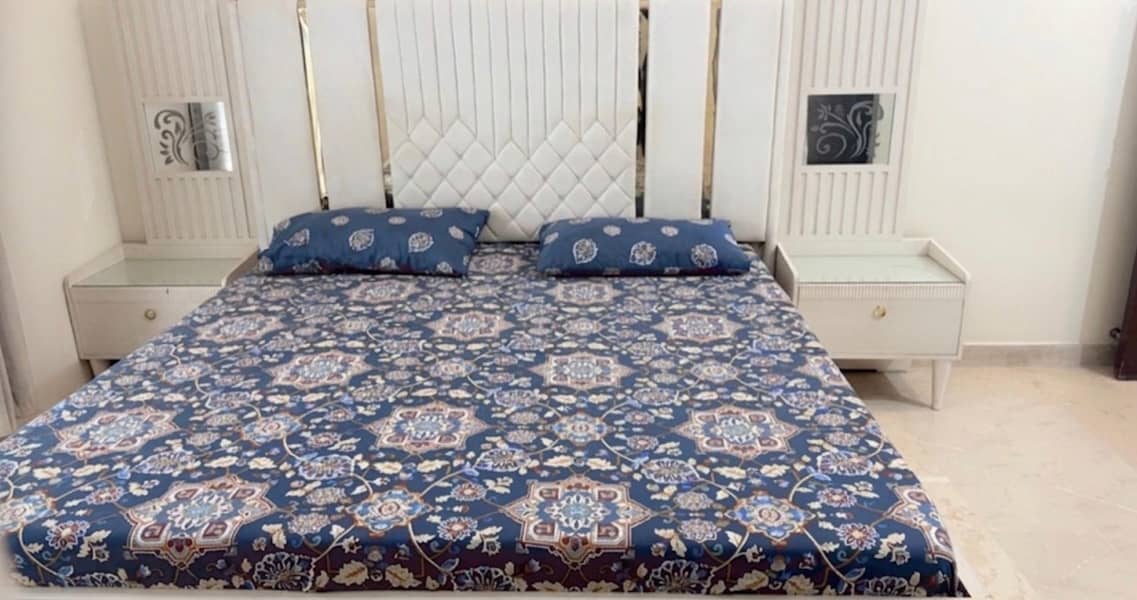 Bedroom set 0