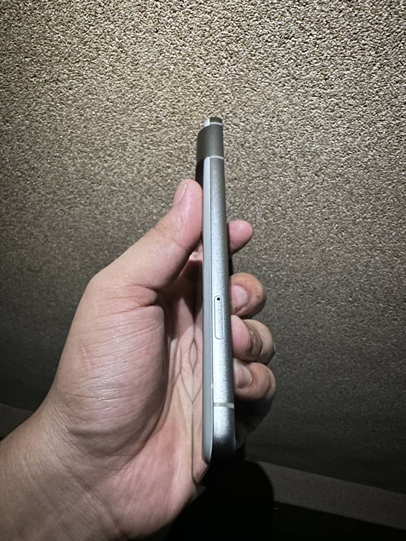 Google pixel 8 3
