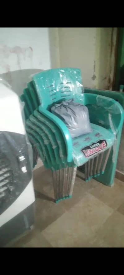 chair and charpi
