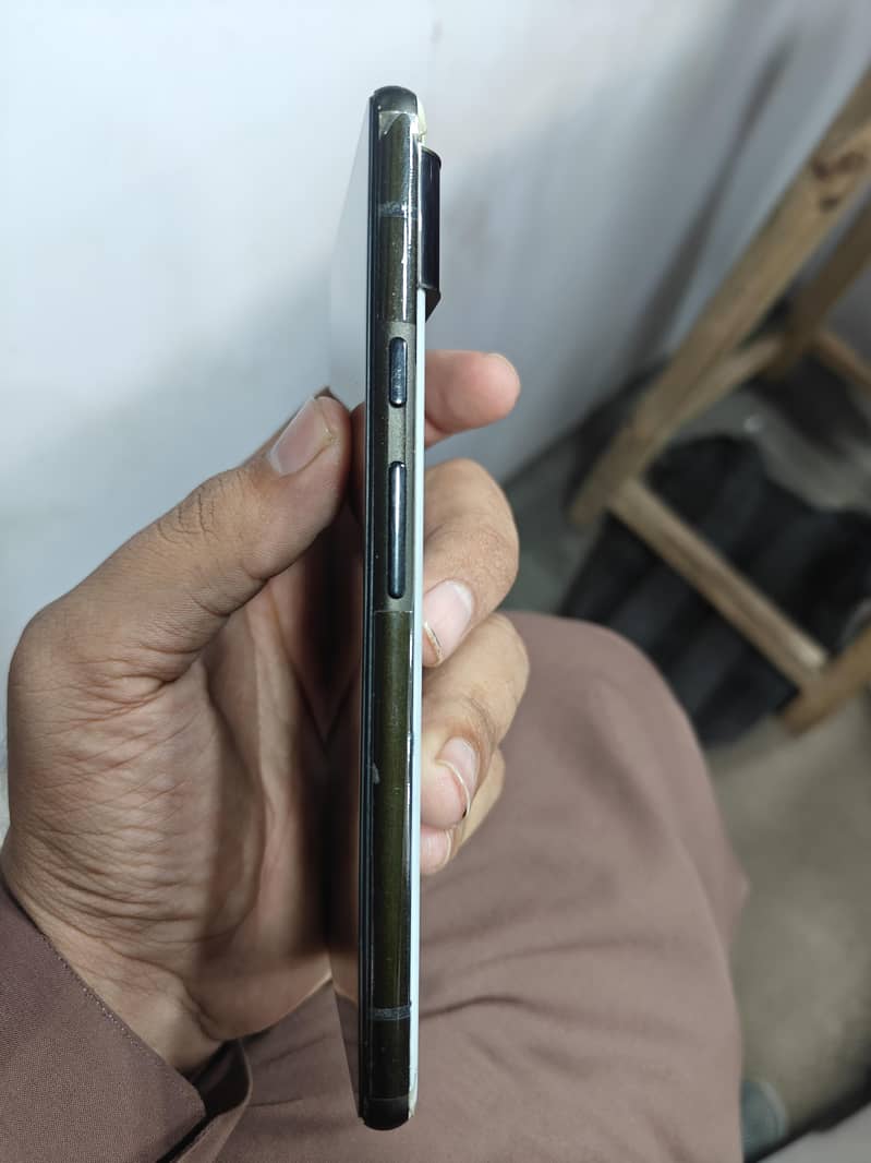 Google Pixel 6 4