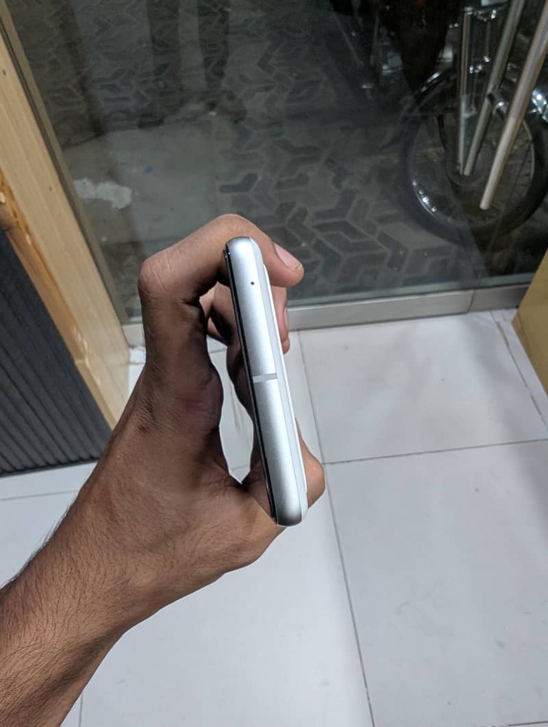 Google Pixel 7 3