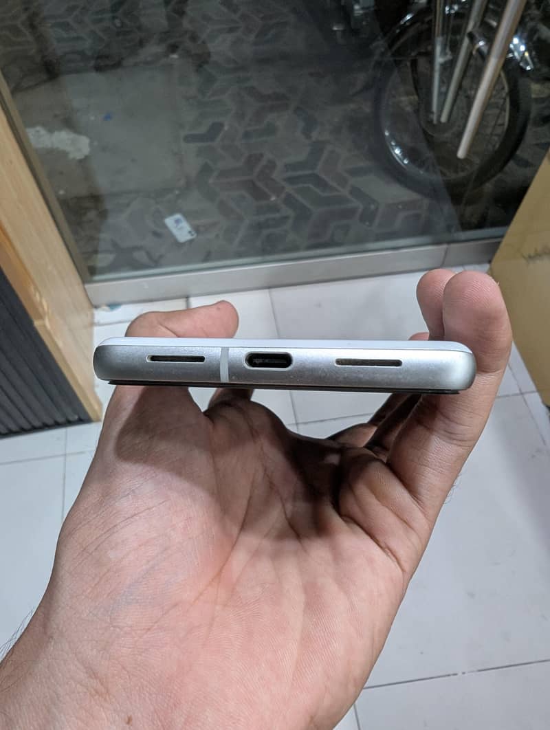 Google Pixel 7 5
