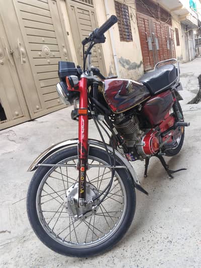 argent for sale need money bhot acha bike hai