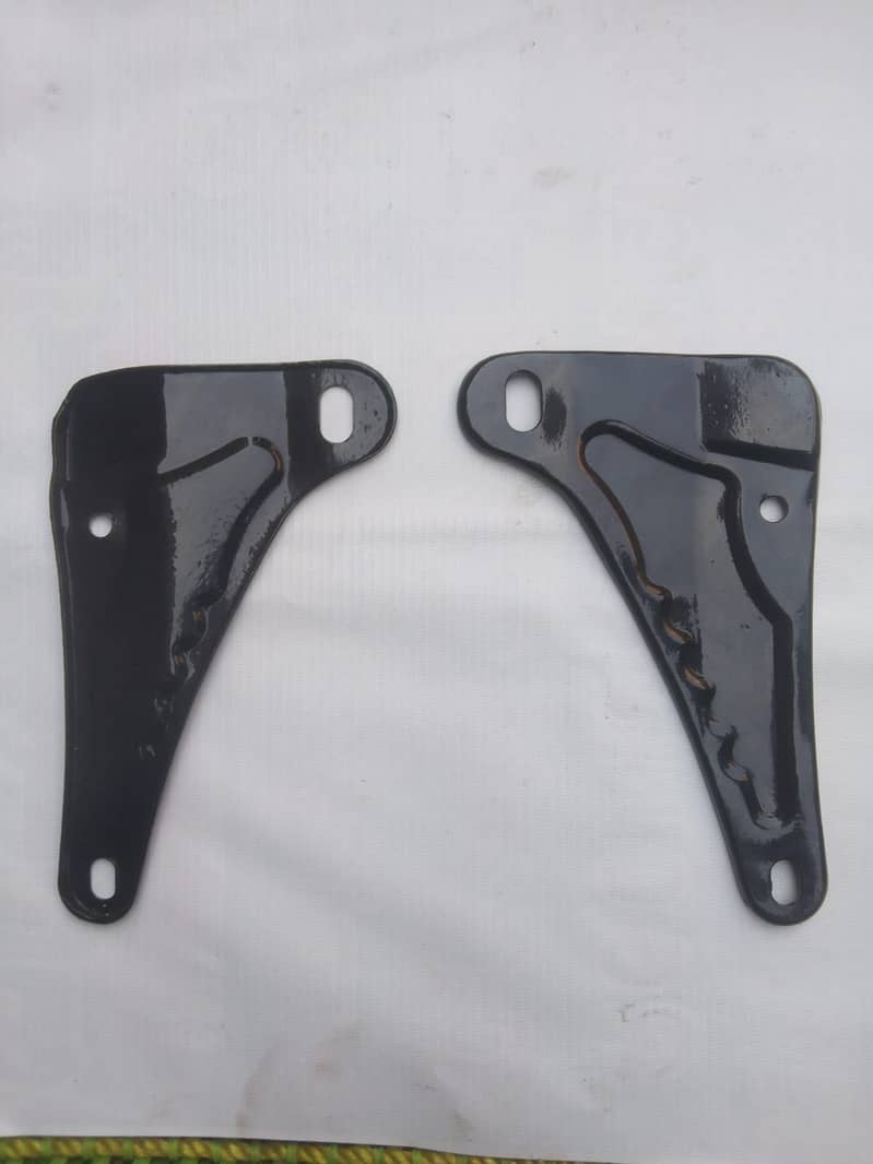 Gear lever or bracket Silencer etc Only bluck order 1