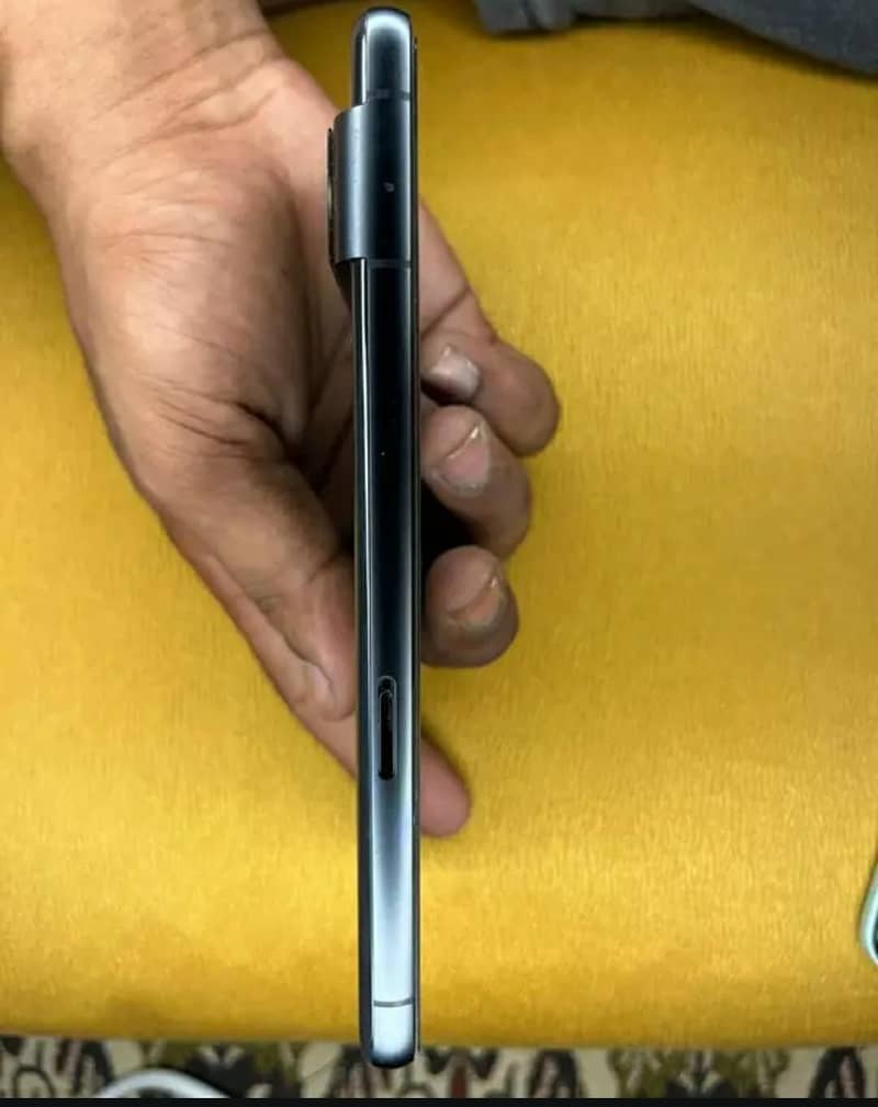 Google Pixel 7 4