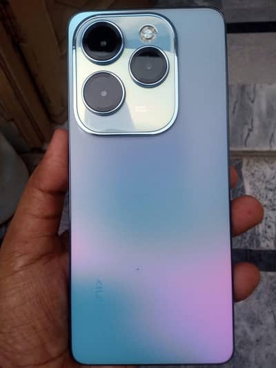 Infinix Hot 40 Pro