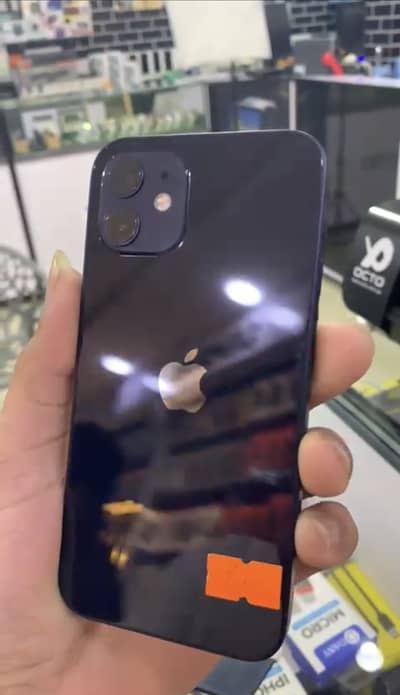 Apple iPhone 12