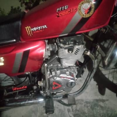 Hinda 125. . . 03116103572