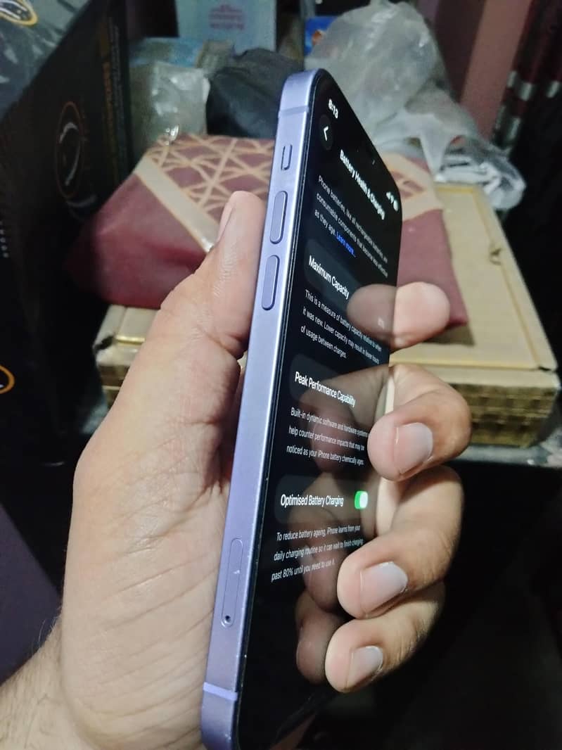 Apple iPhone 12 3