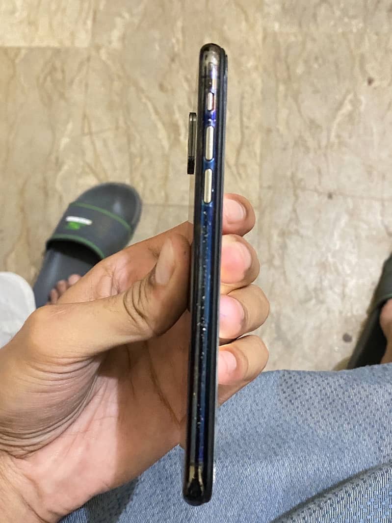 Iphone xs 4