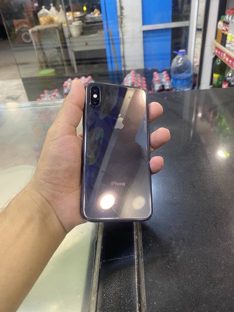 Apple iPhone X 3
