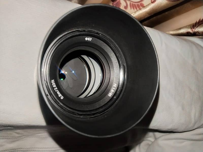 sony 85mm 1.8 E Mount 2