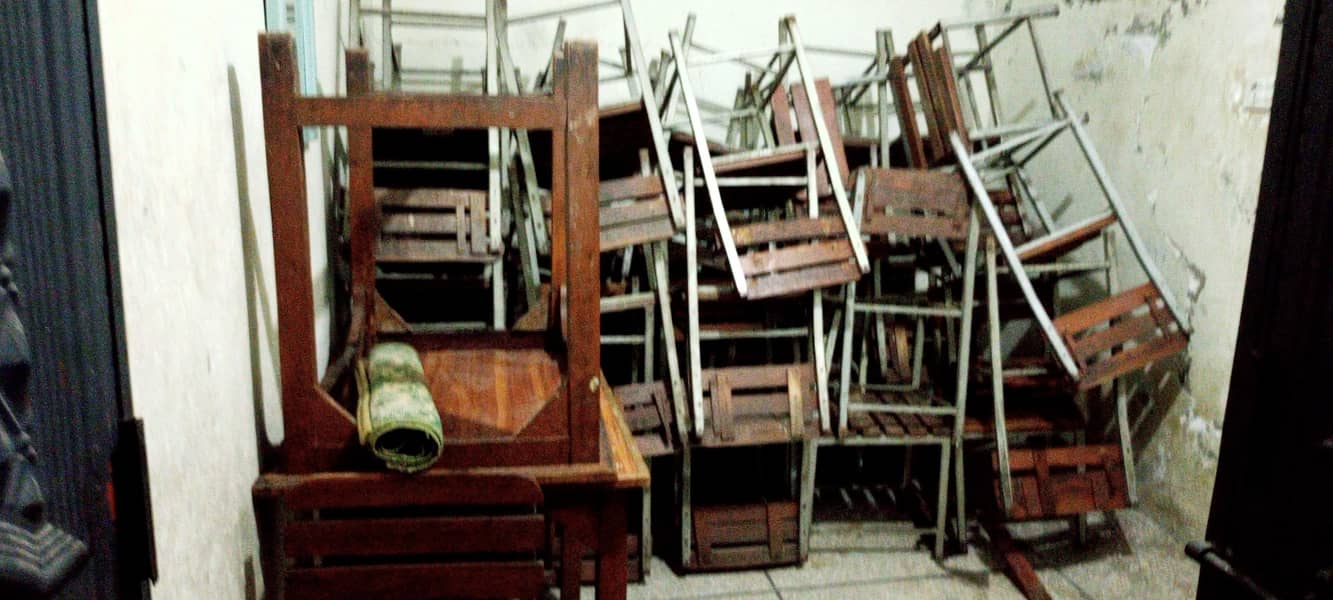 chairs n table 1