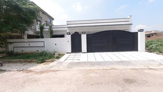 1 Kanal House In E-16/3 Is Available For sale