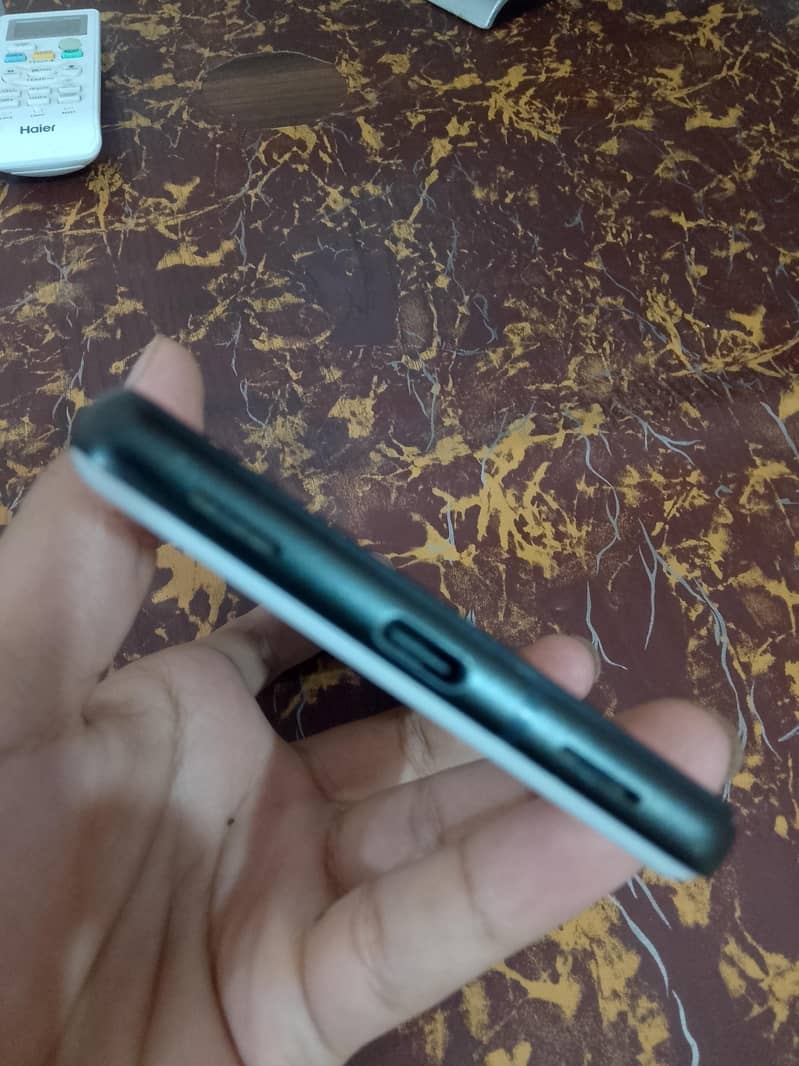 Google Pixel 6a 3