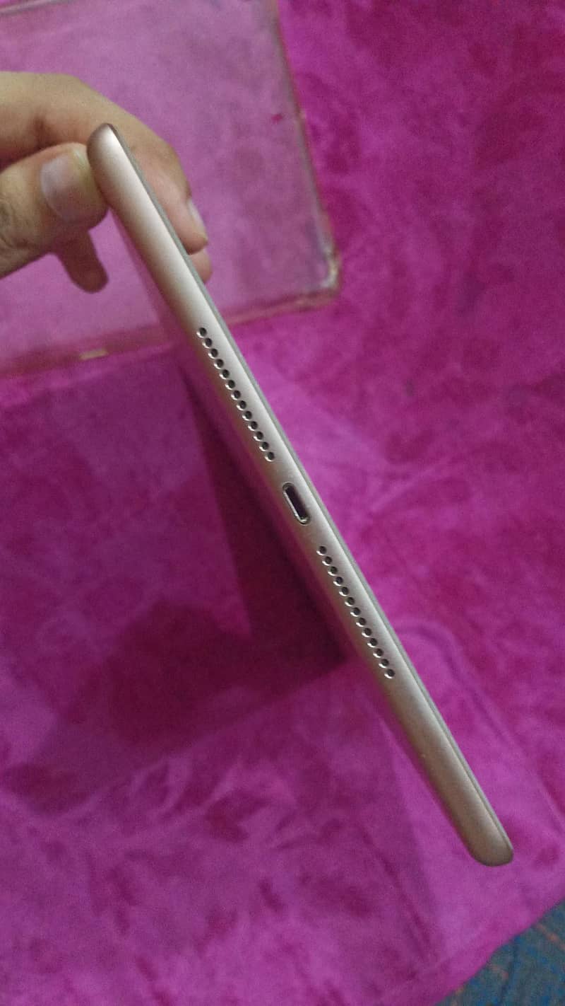 ipad (6th generation) 4