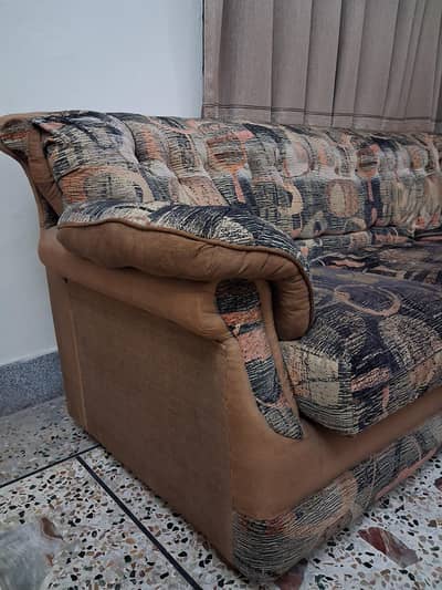 7 seater sofa original wooden frame.
