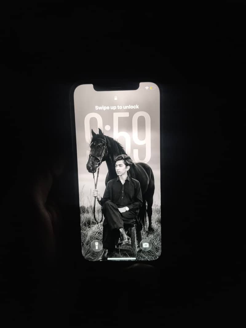 Apple iPhone 12 4
