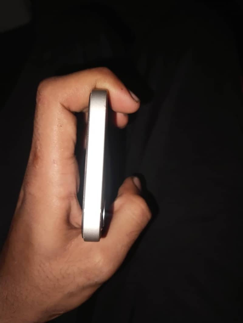 Apple iPhone 12 5