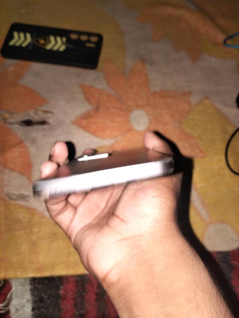 Realme C75 1