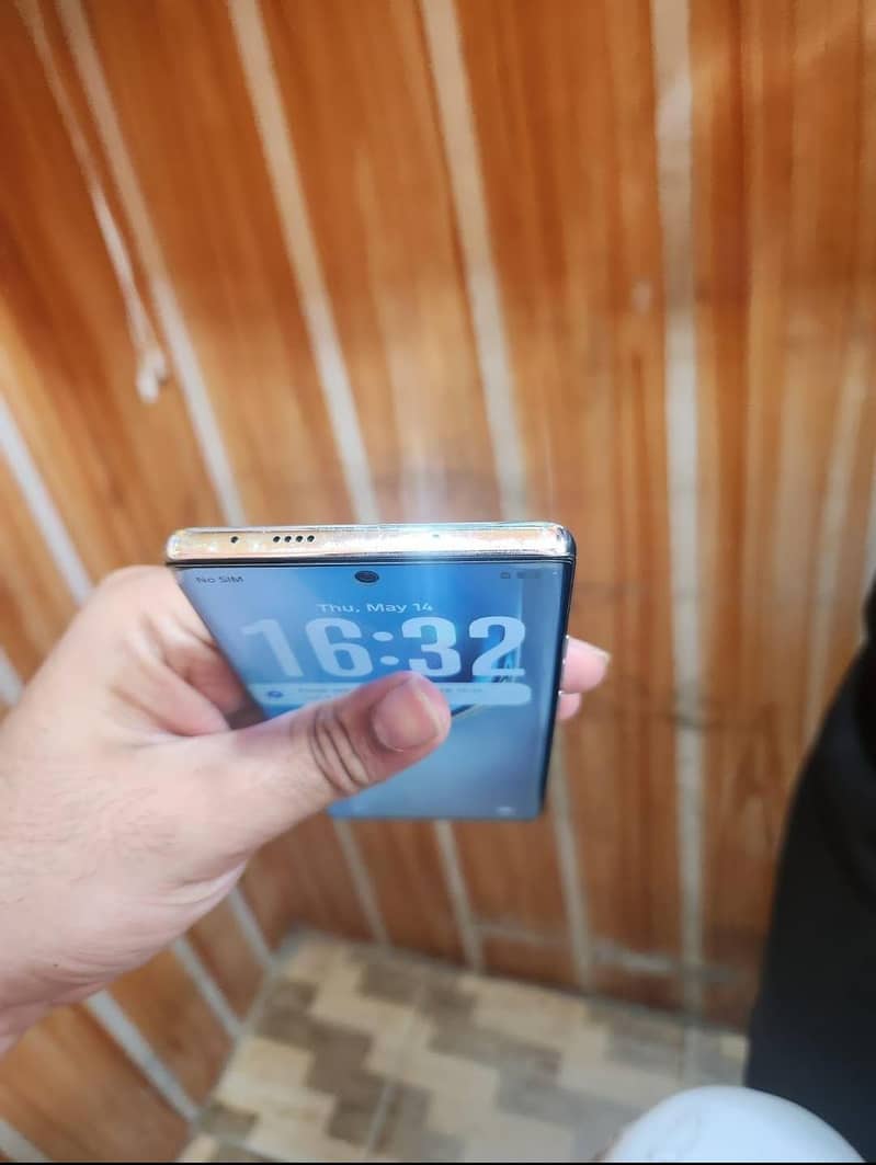Tecno CAMON 40 Pro 3