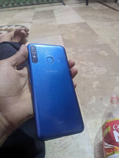 Infinix Hot 8