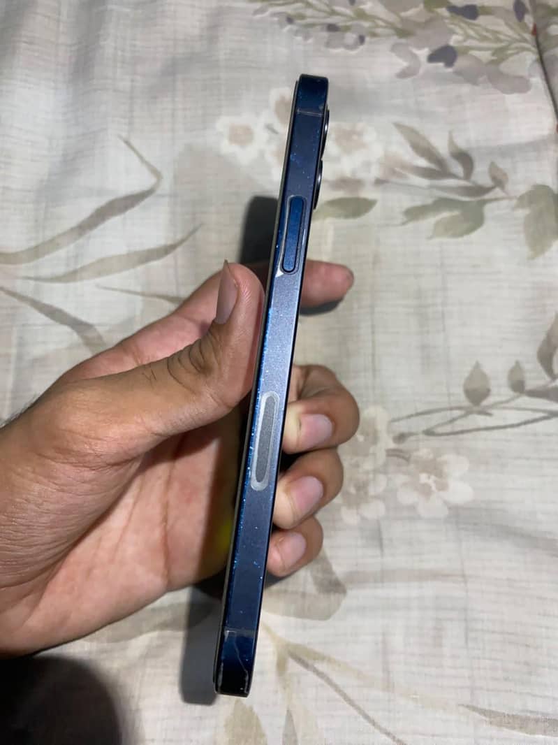 Apple iPhone 12 5