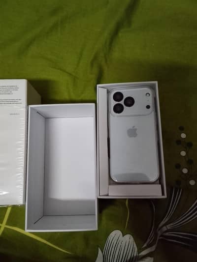 Apple iPhone 17 Pro Max mini