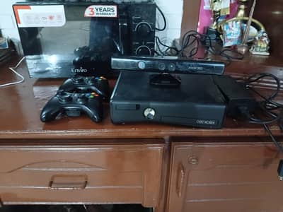 xbox 360 e with kinect urgent  sale