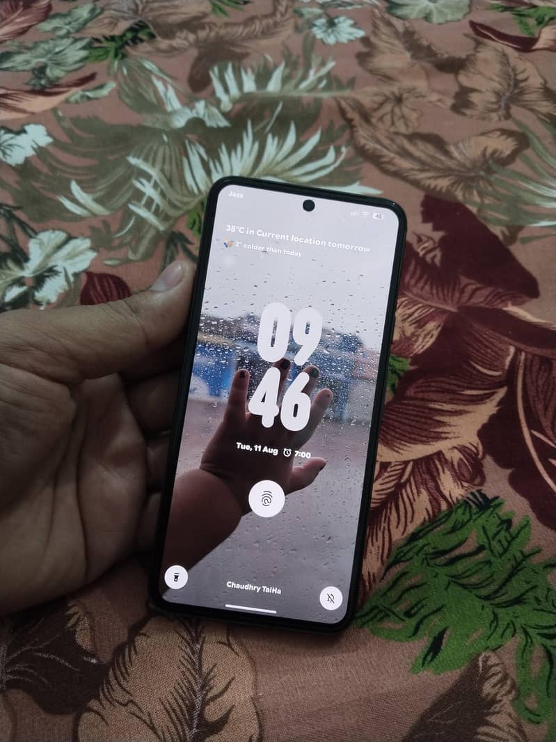 Google Pixel 8 5