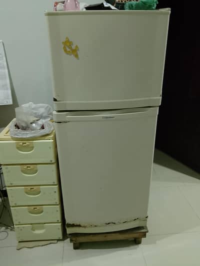 Fridge Dawlance Used