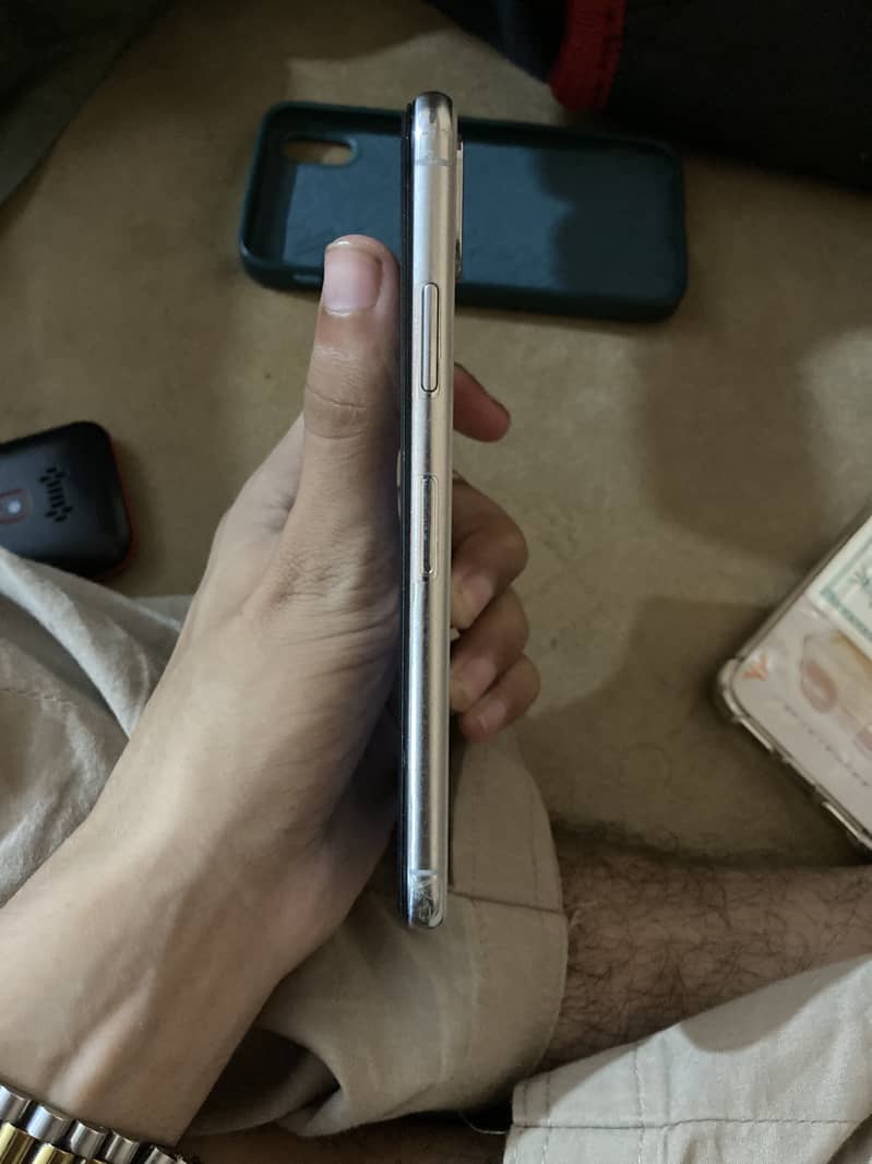 Apple iPhone X 1