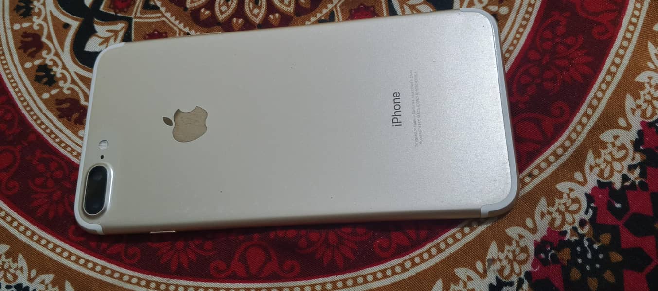 Apple iPhone 7 Plus 1