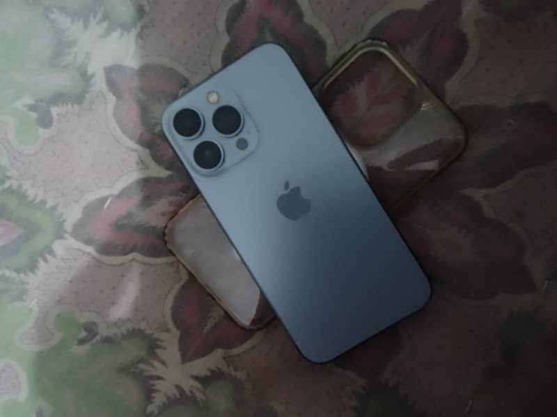 Apple iPhone 13 Pro 1