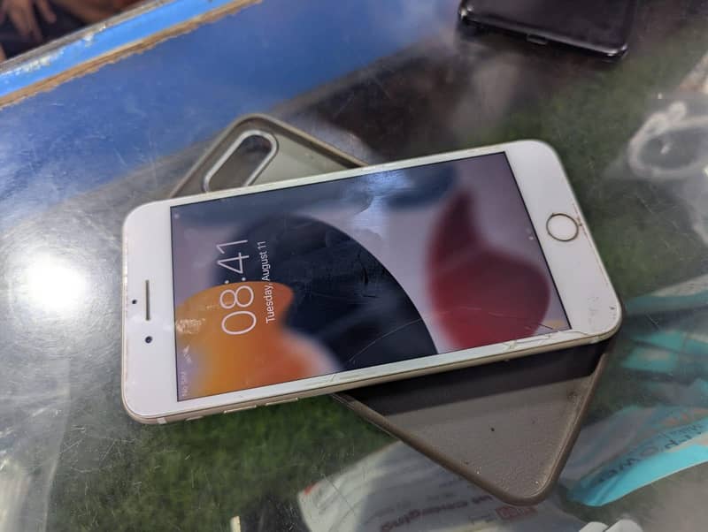Apple iPhone 7 Plus 1