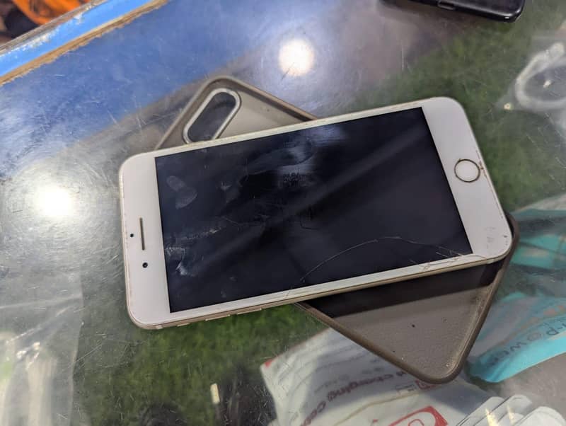 Apple iPhone 7 Plus 2