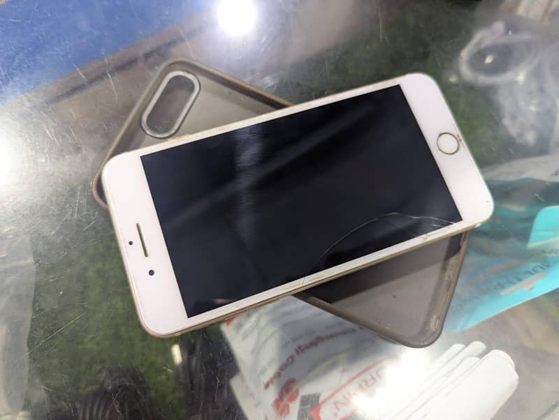 Apple iPhone 7 Plus 3