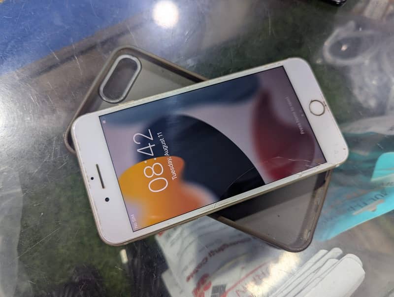 Apple iPhone 7 Plus 5